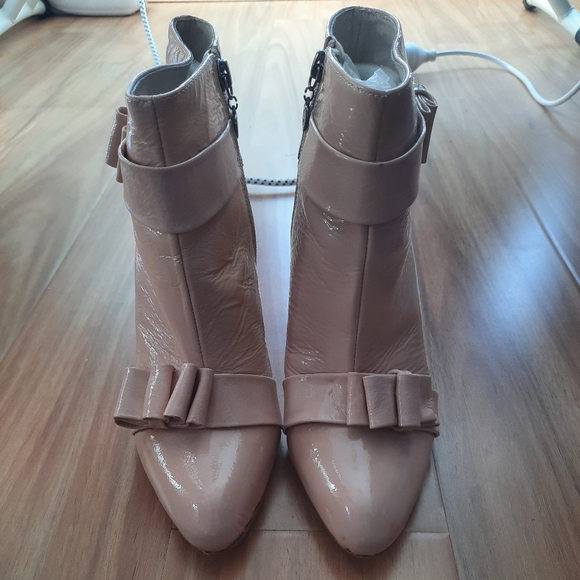 Alannah Hill beige bow boots 39 - Picture 3 of 10